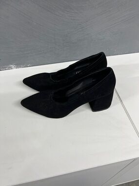 SENSO Black Suede Pointed Block Heel Pumps
